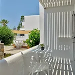 Corina Studios-apartments Apartamento Naousa
