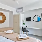 Corina Studios-apartments * Naousa