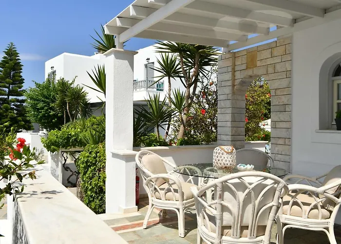 Corina Studios-apartments * Naousa