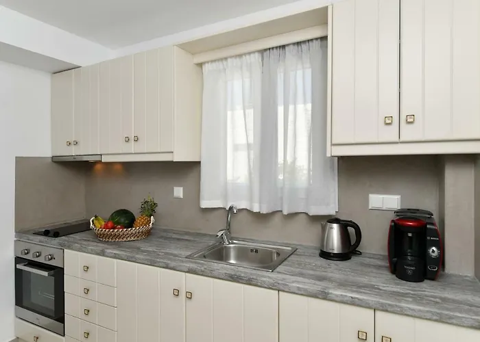 Corina Studios-apartments Appartement Naousa