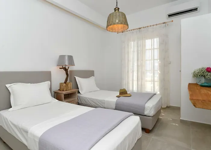 Corina Studios-apartments * Naousa