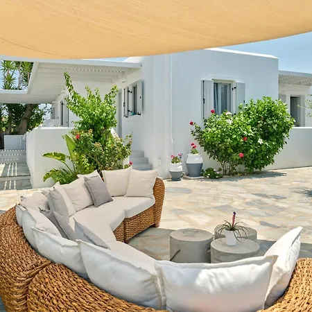 Corina Studios-apartments * Naousa (Paros)