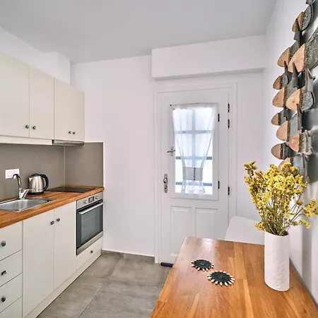 Apartment Corina Studios-apartments *