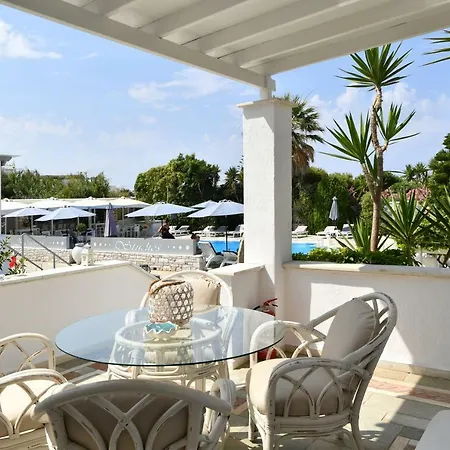 Corina Studios-apartments Naousa (Paros)