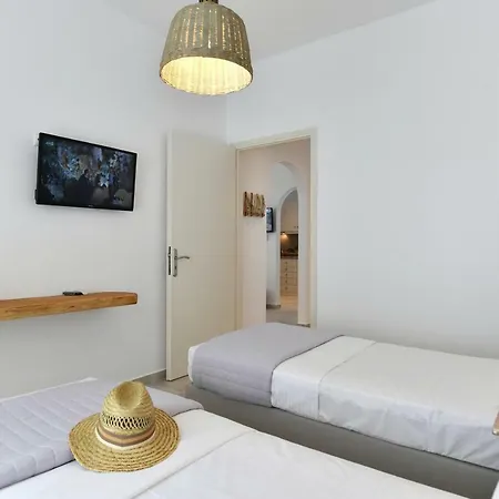 Corina Studios-apartments * Naousa (Paros)